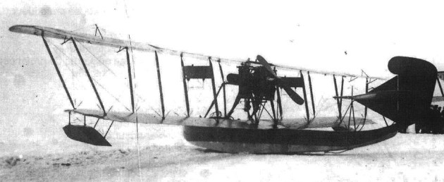 
		Hidroavión M-9