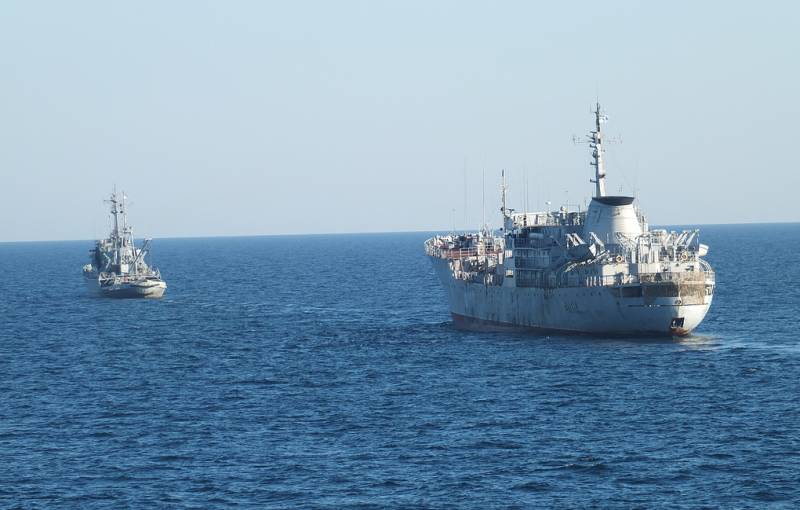 Два украинских корабля вошли в исключительную экономическую зону РФ
