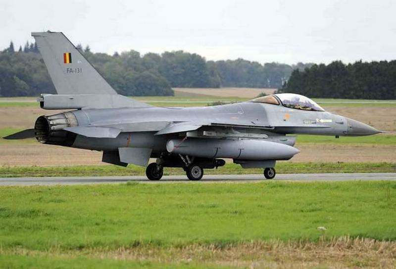 На бельгийской авиабазе взорвался F-16 ВВС Бельгии