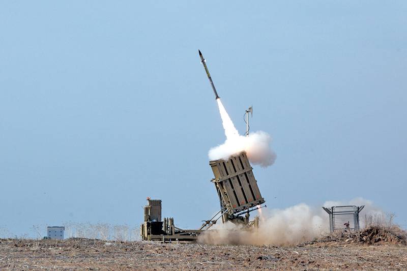 Израильский "Железный купол" пропустил две трети палестинских ракет?