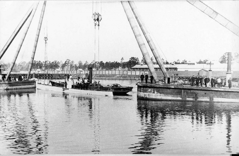 «Минога»: 世界上第一艘柴电潜艇 