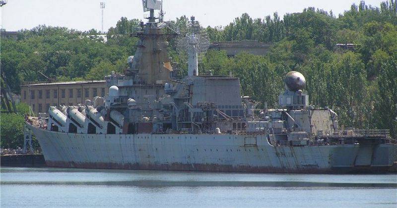 Киев: Из крейсера "Украина" баржу не сделаешь, а вооружить нечем