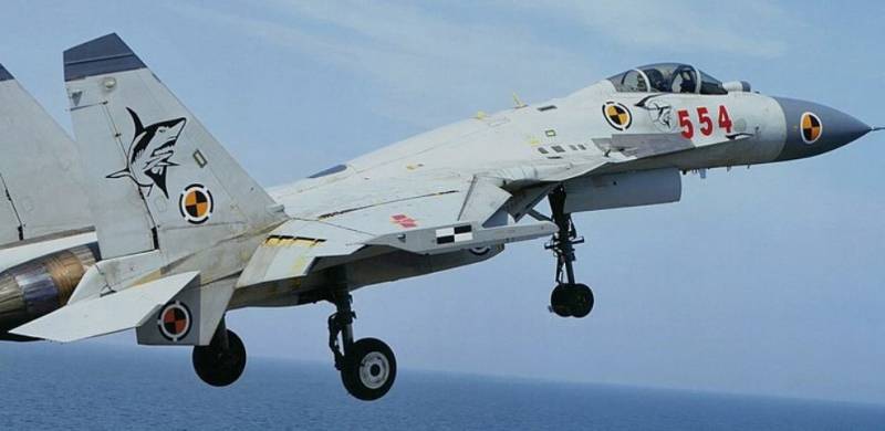 Китайская копия Су-33 лучше оригинала? Мнение американского эксперта