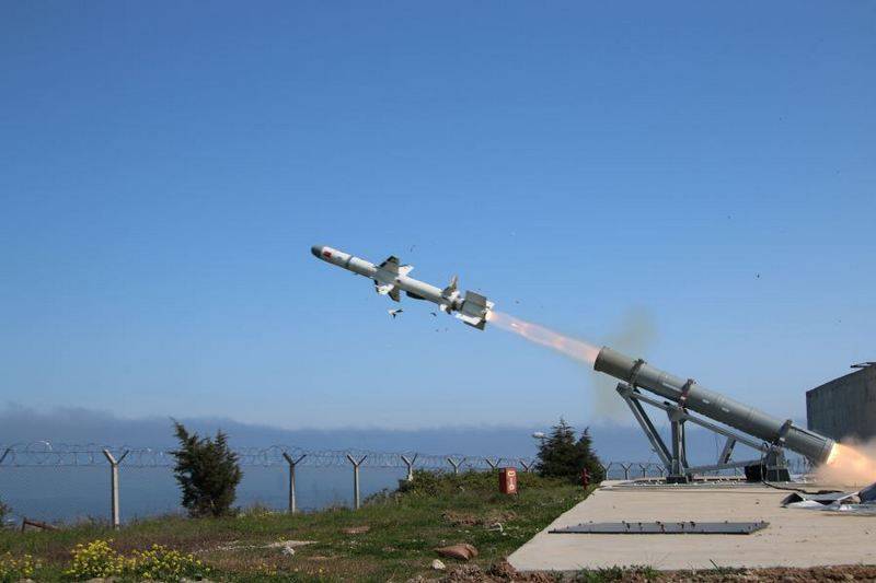 Новая турецкая противокорабельная ракета Atmaca пошла в серию