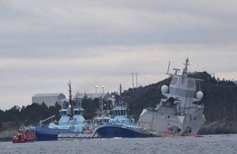 Норвегия потеряла фрегат ВМС "Хельге Ингстад" из-за столкновения с танкером