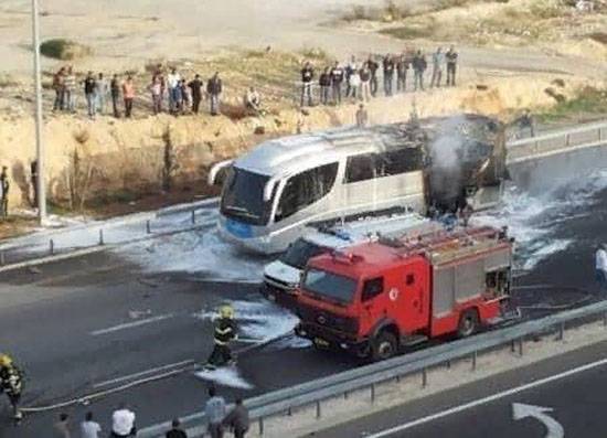 Ракета поразила израильский автобус, есть раненые