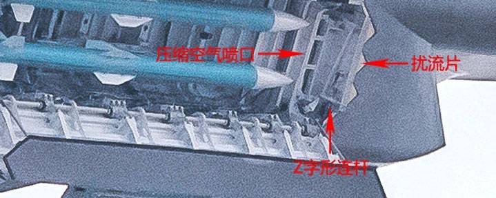 В Китае спорят об уровне вибрации во внутренних оружейных отсеках J-20