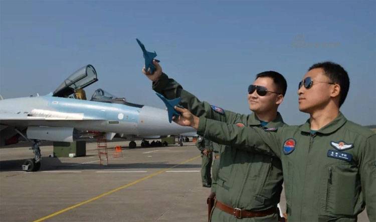 СМИ КНР: Китайские лётчики впечатлены возможностями Су-35