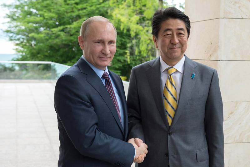 Абэ: в переговорах по мирному договору с РФ существует много проблем