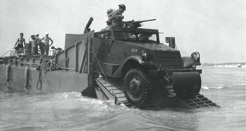 Un autre prêt-bail: véhicule blindé léger M3A1 "Scout Car"" 