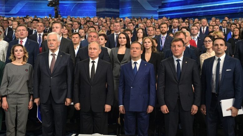 Когда Медведев будет принесен в жертву рейтингу Путина