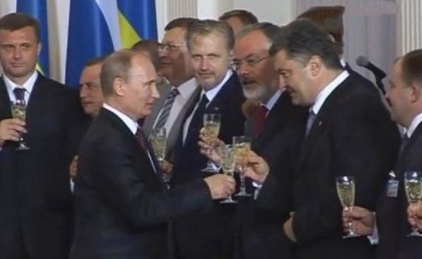 Москве необходимо поддержать Порошенко на выборах