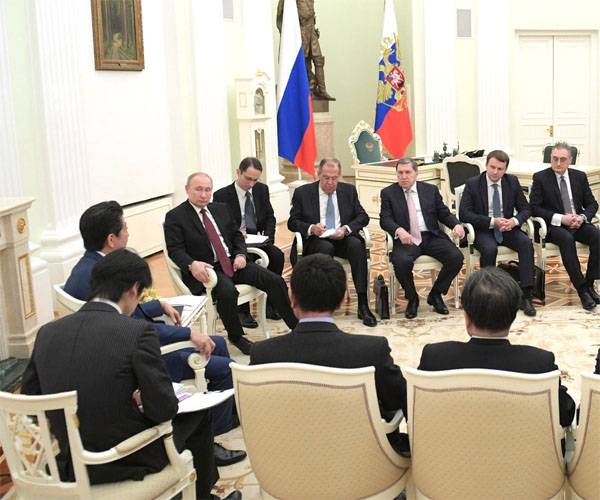 In the Kremlin, the heads of state to discuss a peace treaty between Russia and Japan