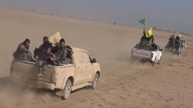 Курды продолжают уничтожать нефтяные вышки на севере Сирии