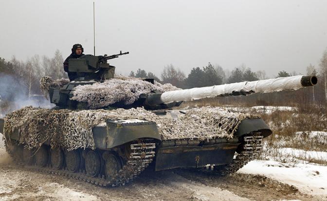Minsk and Moscow argue, who to refuel Ukrainian tanks