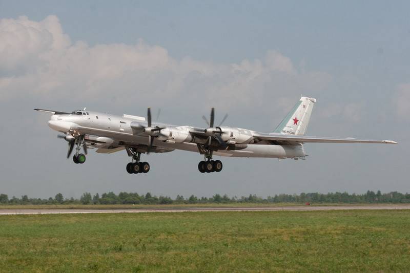 Минобороны РФ планирует в 2019 году получить четыре стратега Ту-95МС