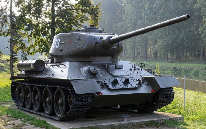 为什么 T-34 输给了 PzKpfw III, но выиграл у "Тигров" и "Пантер" 