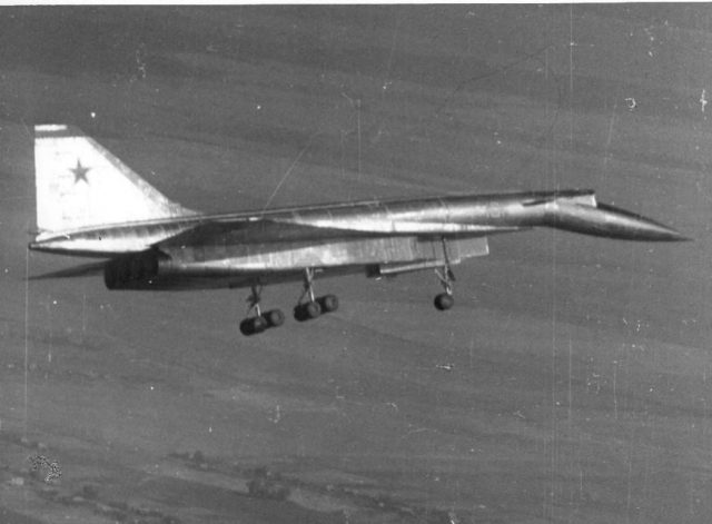 Т-4 «Сотка»: avión, no alcanzar el futuro 