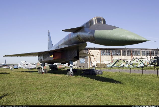 Т-4 «Сотка»: avion, ne pas atteindre l'avenir 