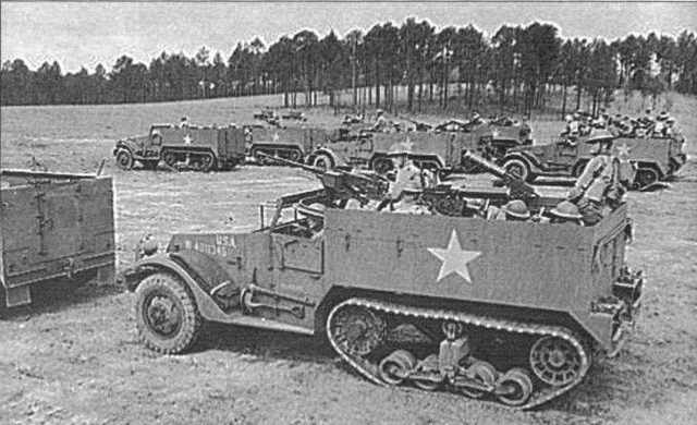 Un autre prêt-bail: tracteur M2, est devenu un véhicule blindé de transport de troupes M2A1 