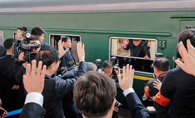 Kim Jong-un went to meet with Trump in Hanoi on a personal train