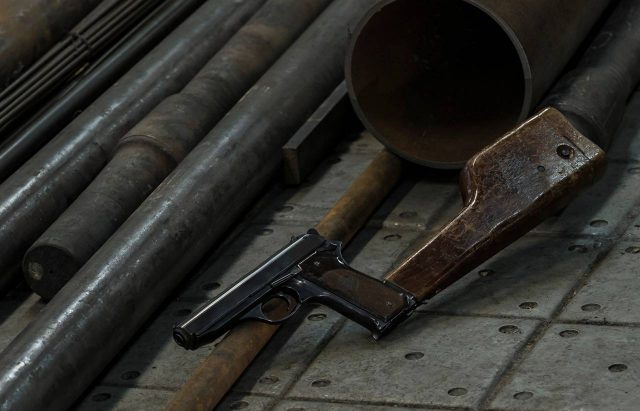 Pistolet automatique Kalachnikov 1950 de l'année 