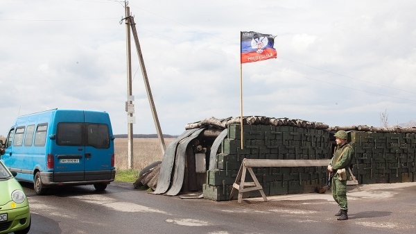 Украина разместила на линии соприкосновения с ДНР несколько танков