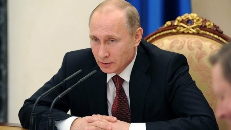Putin awarded new ranks 60 military
