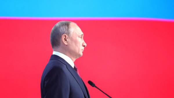 "Тихий голос свиньи": Untranslatable play on words of Putin 19 years baffled foreigners