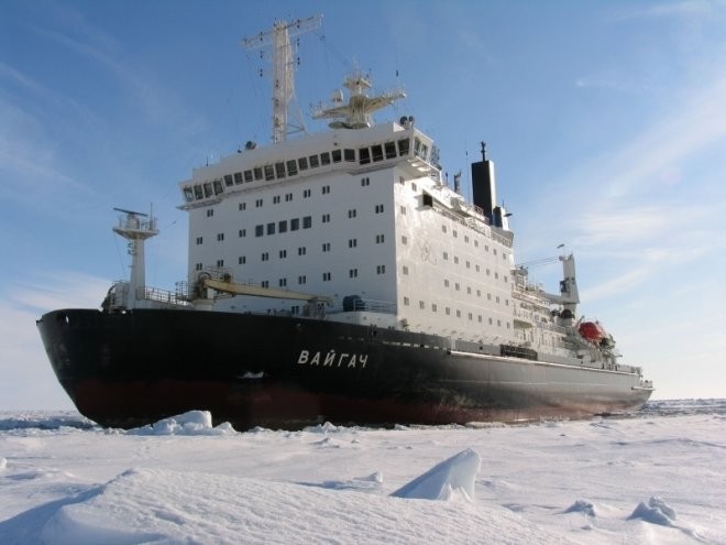 Эксперт оценил особые меры для охраны кораблей ВМФ России в Арктике