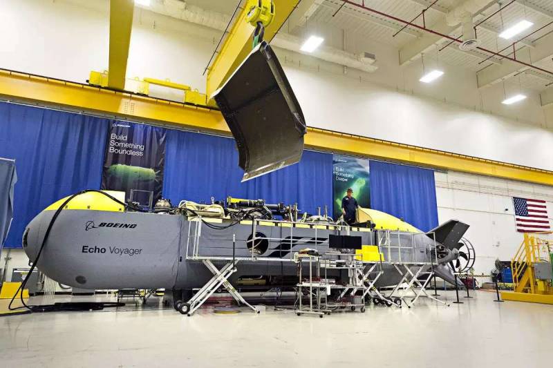 Пентагон заказал гигантские подводные роботы
