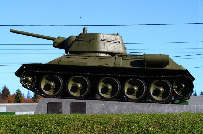 为什么 T-34 输给了 PzKpfw III, 但赢了 «老虎队» 和 «豹». 部分 3 