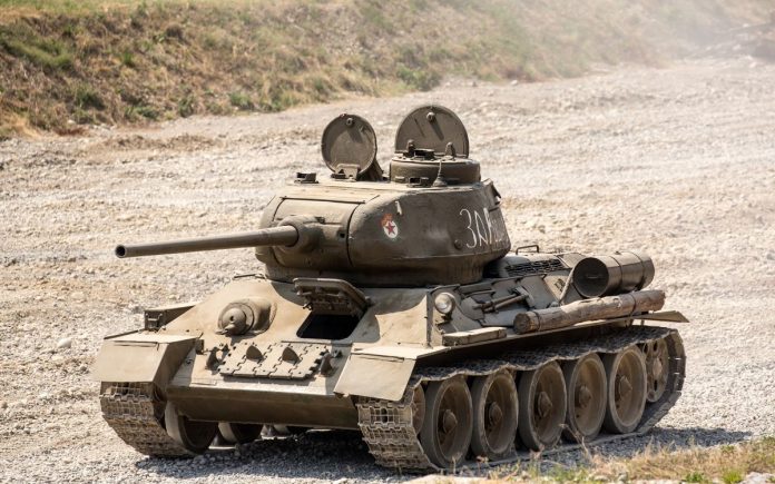 为什么 T-34 输给了 PzKpfw III, но выиграл у "Тигров" и "Пантер". 部分 2 