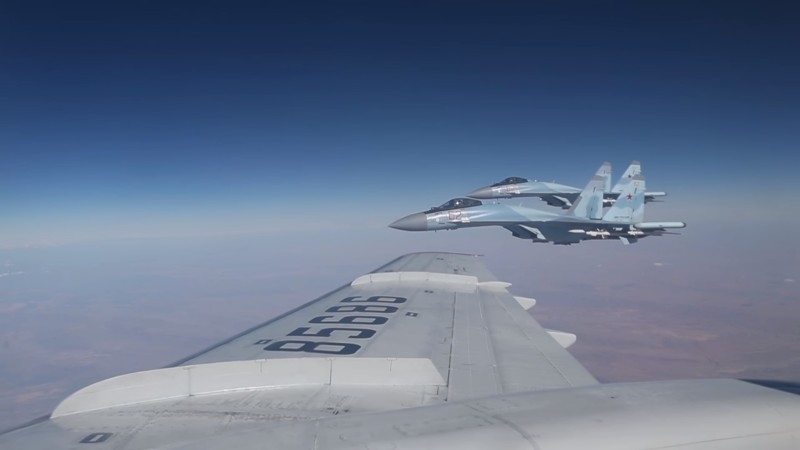 Ministry of Defense published a video on the Web with Shoigu flight over Syria