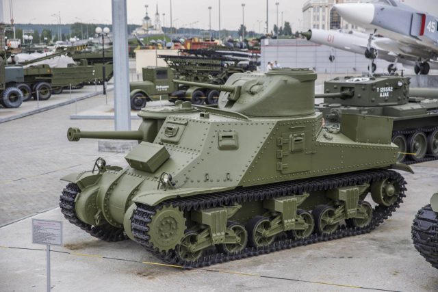 Tales of arms: self-propelled howitzers M7 Priest and M7V1 