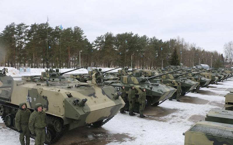 Псковские десантники получили батальонный комплект новой техники