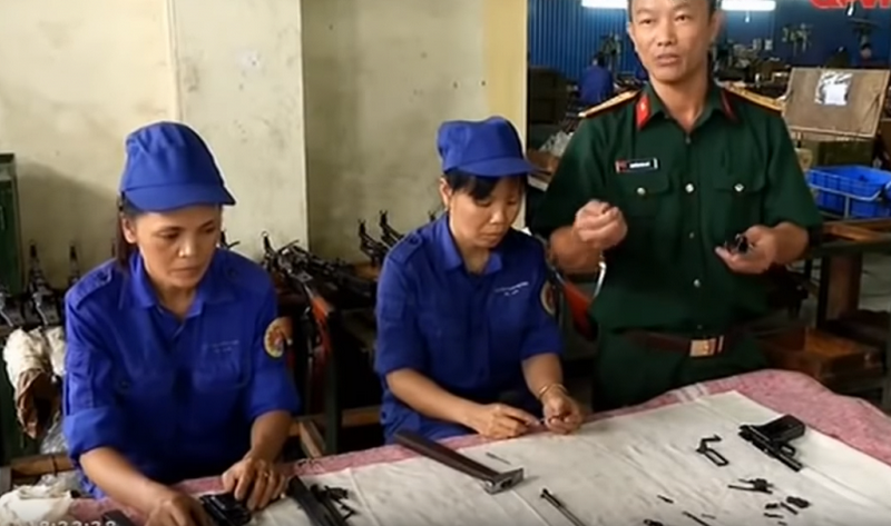 Вьетнам продолжает серийный выпуск копии советского пистолета ТТ