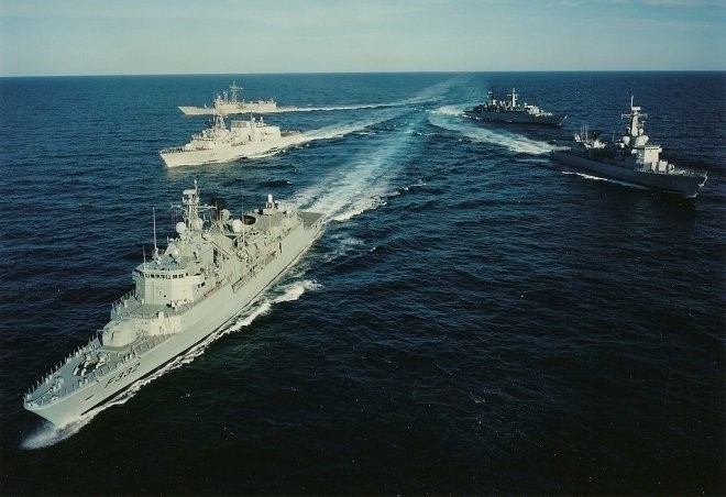 Военные корабли НАТО намерены оставаться в Черном море в течение трех недель