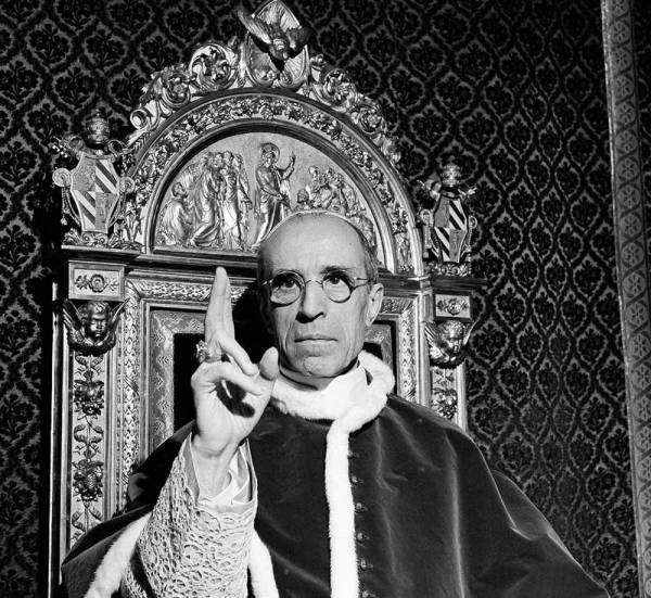 As hatred of communism brought the Pope Pius XII to the alliance with the Reich