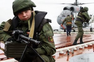 À qui profite l'exportation d'armes russes et contribuera-t-elle à saturer les troupes russes avec les derniers équipements?