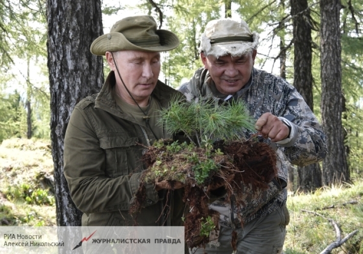 Путин отдыхает в тайге