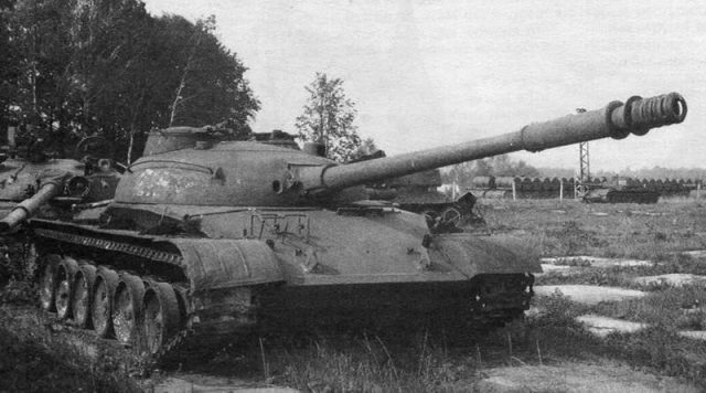 Medium tank T-62 — the last stage of the evolution of the T-34 