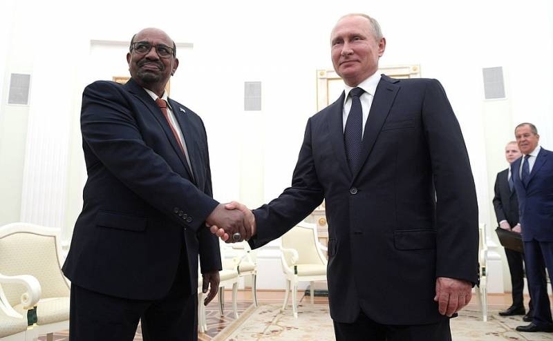 苏丹军事政变. 阿尔巴席拉在飞翔. 俄罗斯会发生什么?
