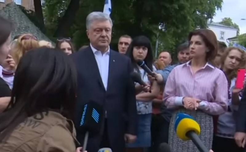 Poroshenko aroused against third criminal case in three days