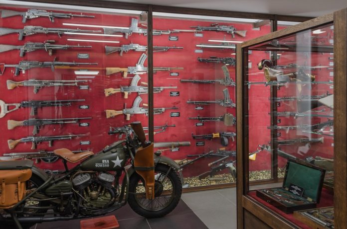 武器的历史: 乌拉尔武器珍品柜 