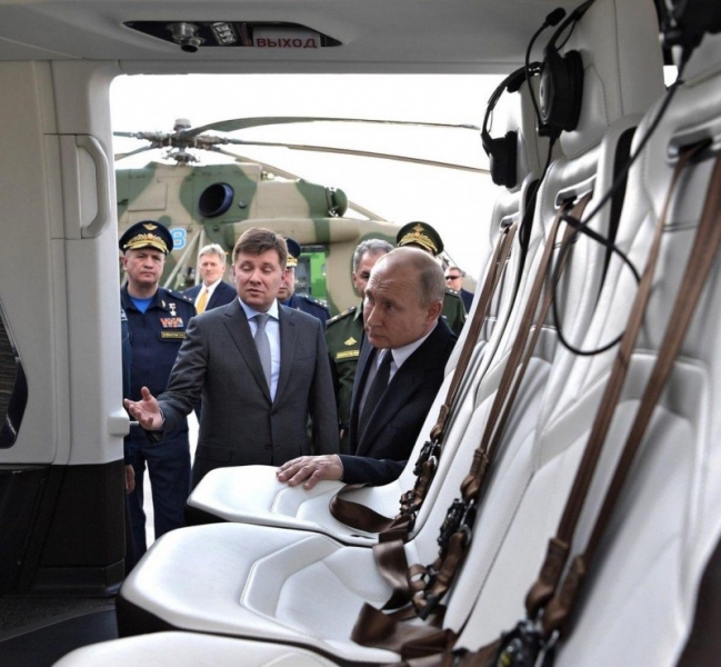 Путину продемонстрировали модернизированные Ту-160 и Ту-22 в Казани