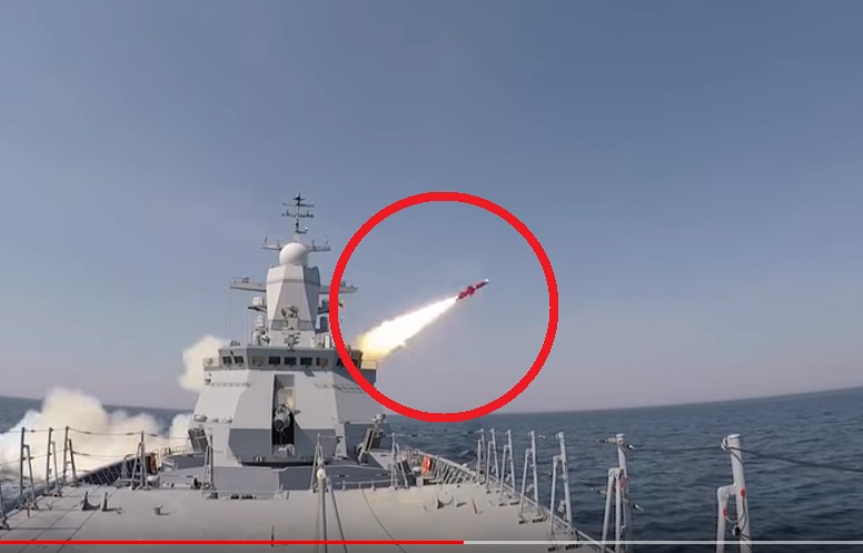 Появилось видео пуска ракет комплекса «Уран» с корвета «Стойкий» в Балтийском море