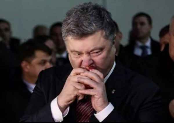 «Смирительная рубашка» Зеленскому от Порошенко - это проблема Украины