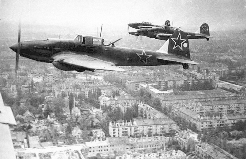 Search Engines from the Maritime restored Soviet Il-2
