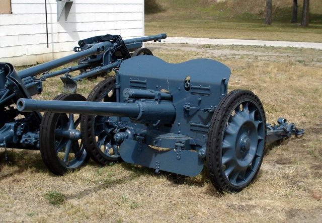 二战武器: 早期反坦克炮 